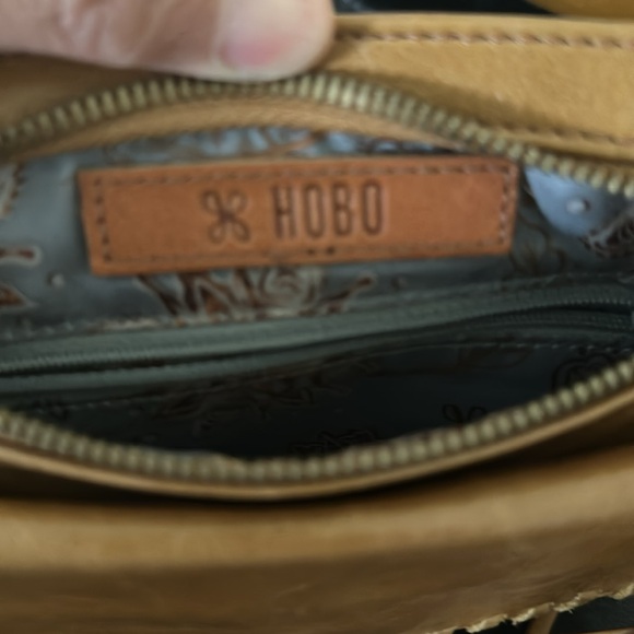 HOBO - Leather belt bag - Picture 4 of 8